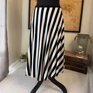 Fig & Blu black white stripe skirt small